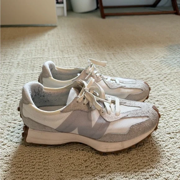 New Balance 327 Sneakers - Picture 4 of 5